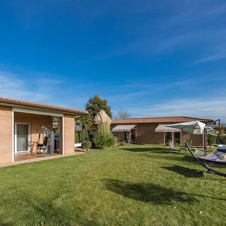Vivi' 8, Emma Vila Monte San Savino