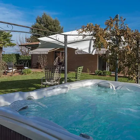 Villa Vivi' 8, Emma Monte San Savino